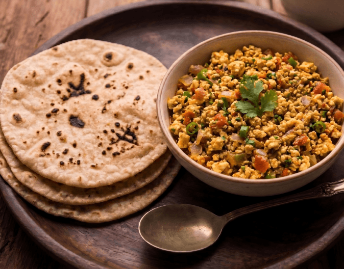 4 Chapathi with Paneer Bhurji - Image 1